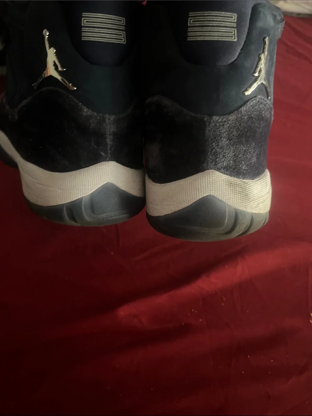 Jordan Retro High-Top Sneakers - Black/Gray